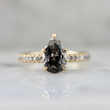 Nox 1.7ct Pear Salt & Pepper Dimond 18K Gold Ring
