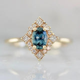 Sky Avenue Oval Sapphire Ring in 18K Yellow Gold