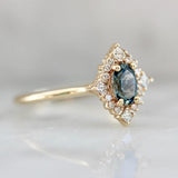 Sky Avenue Oval Sapphire Ring in 18K Yellow Gold