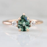 Teal Sapphire & diamonds Engagement Ring in 18k Rose Gold