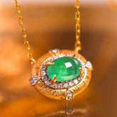 Cabochon Emerald Wire Brushed Necklace in 18K Yellow Gold
