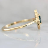 Sky Avenue Oval Sapphire Ring in 18K Yellow Gold