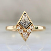 Brilinta Kite Rose Cut Salt & Pepper Diamond 18K Gold Wedding Ring