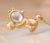 Cat Design Jade Cabochon Necklace in 18K Yellow Gold