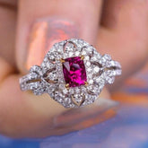 Pink Sapphire & Diamonds Vintange Ring in 18K White Gold
