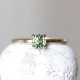 0.5ct Green Sapphire 18K Yellow Gold Ring