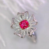 Flower Design Red Spinel 18k Gold Ring with Diamond