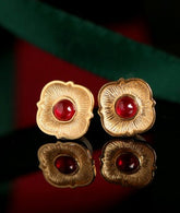 Cabochon Ruby 18K Yellow Gold Engraved Earring