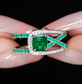 Classic Emerald 18K Free Form Ring with White Diamonds