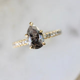 Nox 1.7ct Pear Salt & Pepper Dimond 18K Gold Ring
