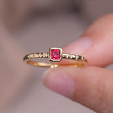 Jedi Spinel 18k Gold Ring with Minimalist Design