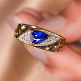 Cornflower Blue Sapphire 18K Gold Hammered Ring