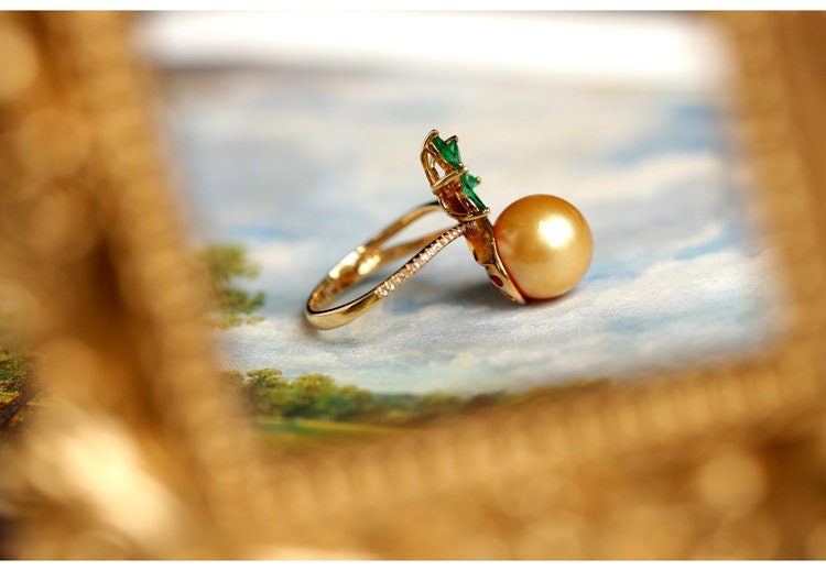 10mm Golden South Sea Pearl & Tsavorite Fruit Ring - 18K Gold