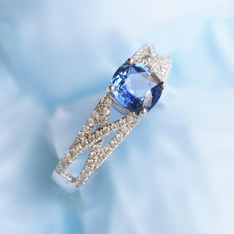 1.5ct Blue Sapphire & Diamonds Ring in 18K White Gold