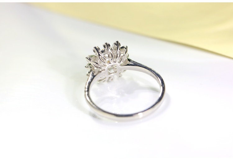 Fancy Yellow Diamonds Cushion Ring in 18K Yellow Gold