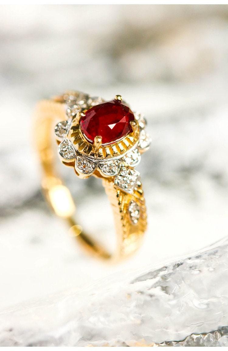 1.2ct Red Spinel Oval & Diamond Granulation Ring - 18K Gold