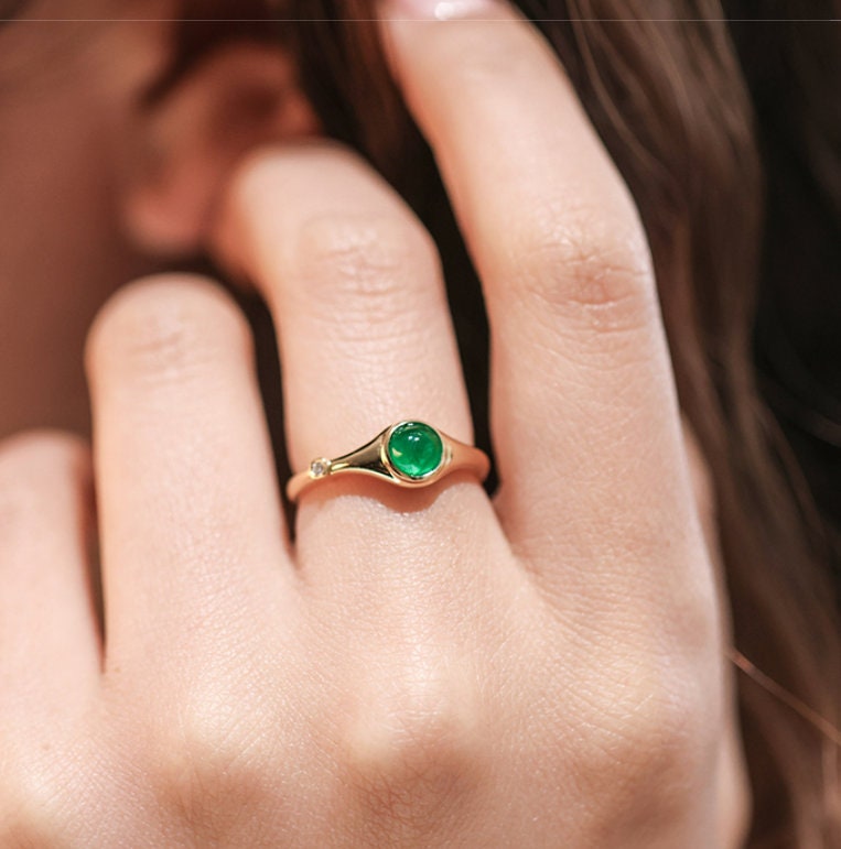 3 Style + Emerald Art Deco 18K Gold Byzantine Ring