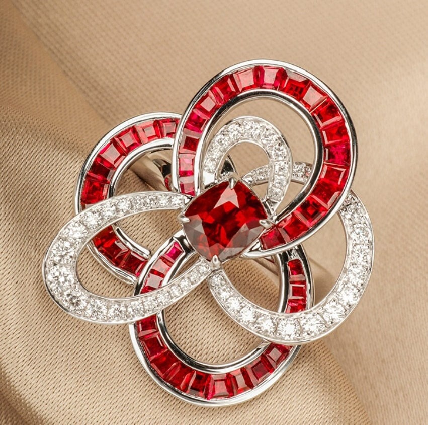 Art Deco Pigeon Blood Ruby 18K Gold Free Form Ring