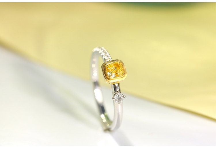 Fancy Yellow Diamonds Ring in 18K White Gold Ring