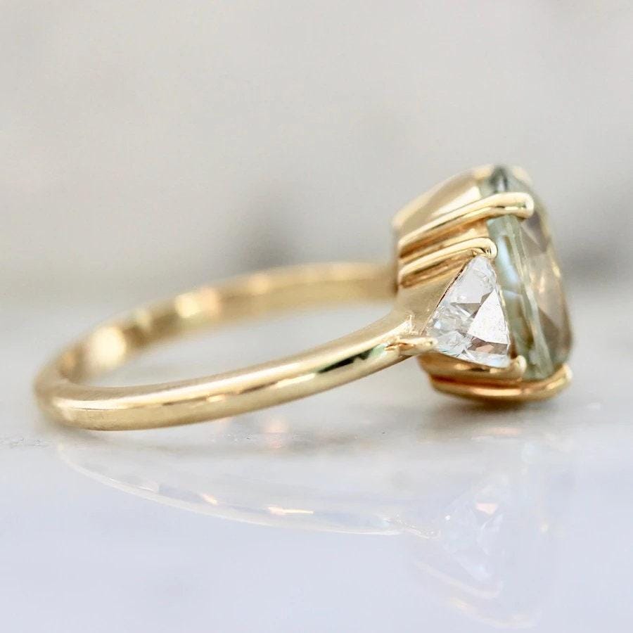 18K Gold 4ct Light Green Tourmaline Wedding Ring