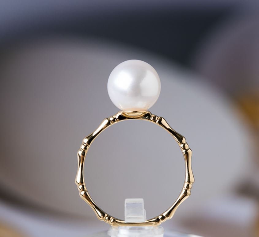 Edison Purple Pearl Bamboo Ring in 18K Yellow Gold