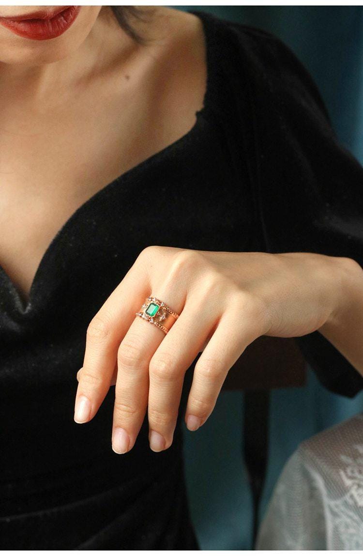 Italian Crafted Emerald 18K Yellow Gold Ring with Diamond