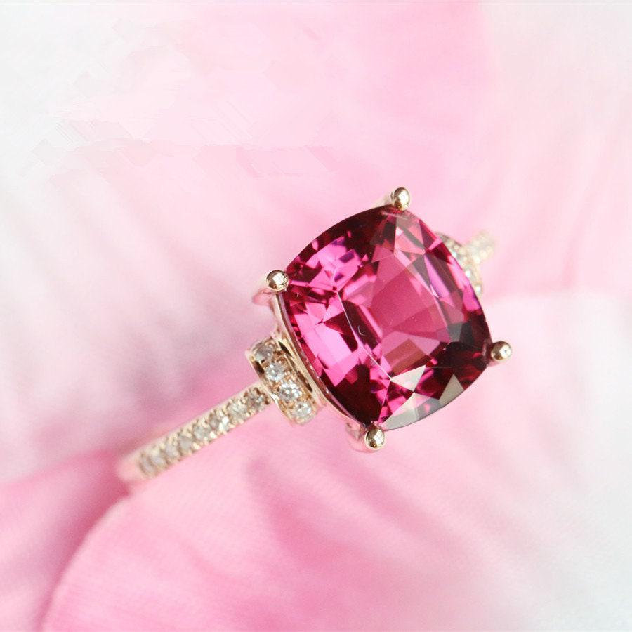3ct Peach Red Garnet Cushion Ring in 18K Yellow Gold