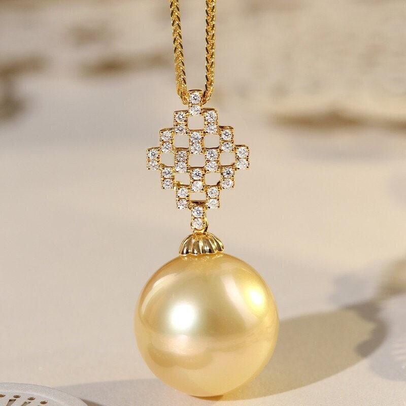 Golden South Sea Pearl Necklace with 18K Gold Clasp – Lavishly Designed