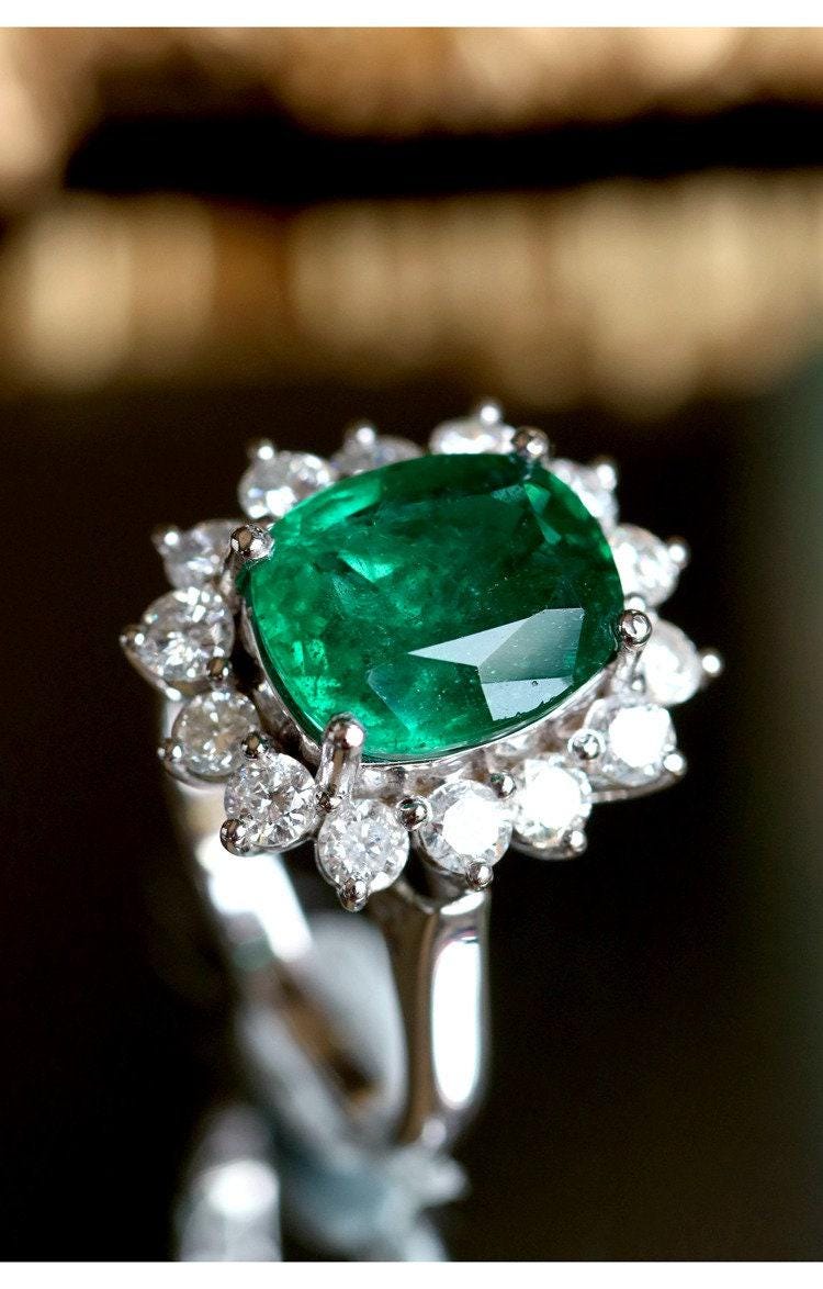 2.23ct Emerald & Diamond Ring - 18K White Gold