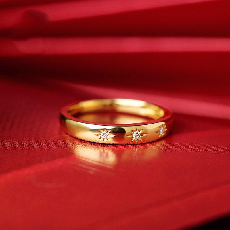 Star White Diamond 18K Yellow Gold Band Ring