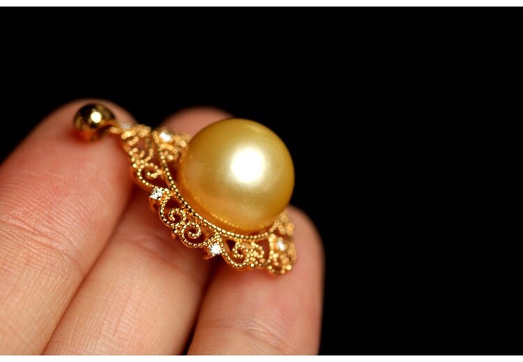 Granulation Design Vintage Necklace with 12mm Deep Golden South Sea Pearl in 18K Gold