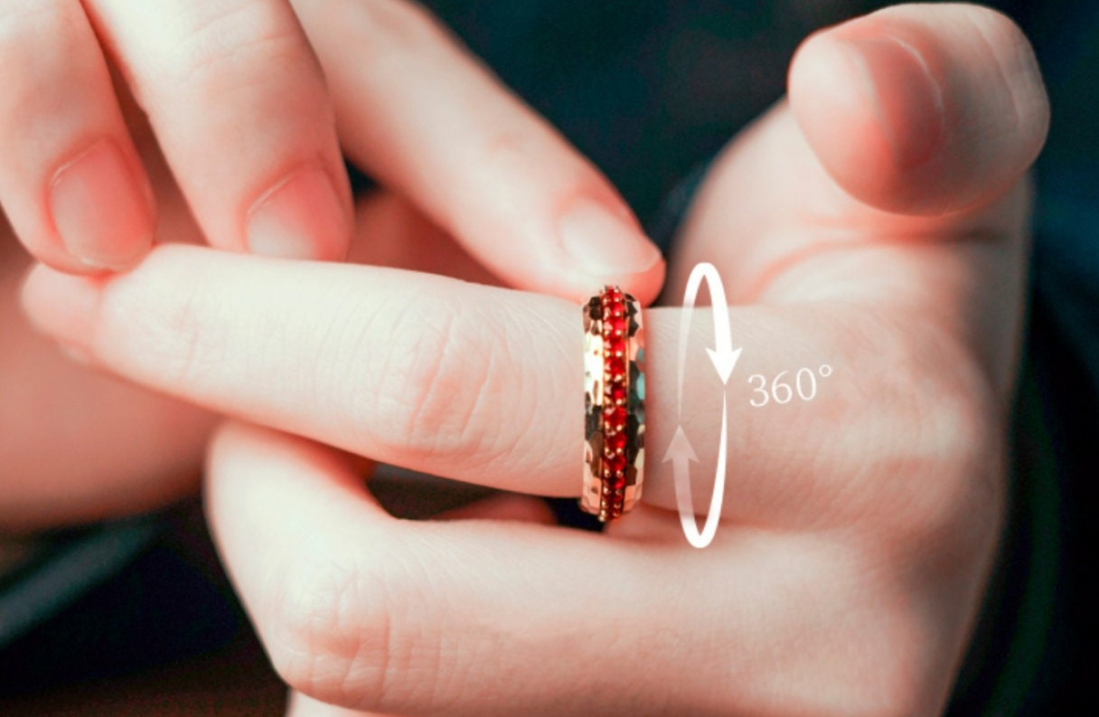 Pigeon Blood Ruby Spinner Design Band Ring in 18K Gold