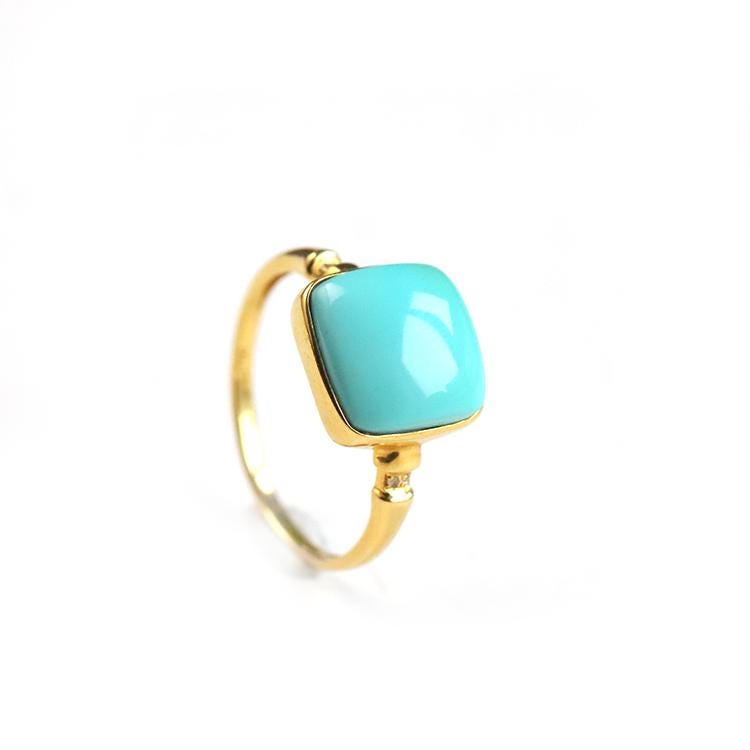 Superior Square Turquoise 18K Yellow Gold Ring