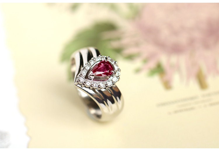Pigeon Blood Ruby 18K Chunky Gold Chevron Ring