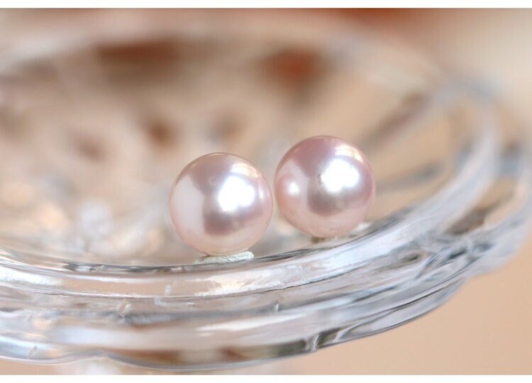 9mm Japan Akoya Pearl Studs in 18K Yellow Gold
