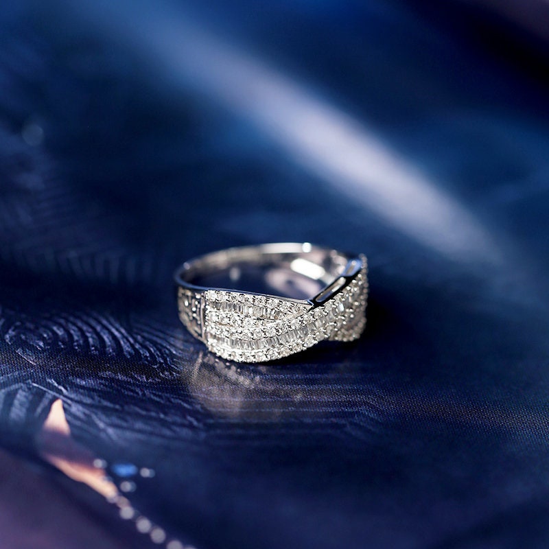White Diamond Classic Set Wedding Ring in 18K White Gold