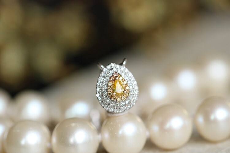 Yellow Diamonds Wedding Necklace in 18K White Gold
