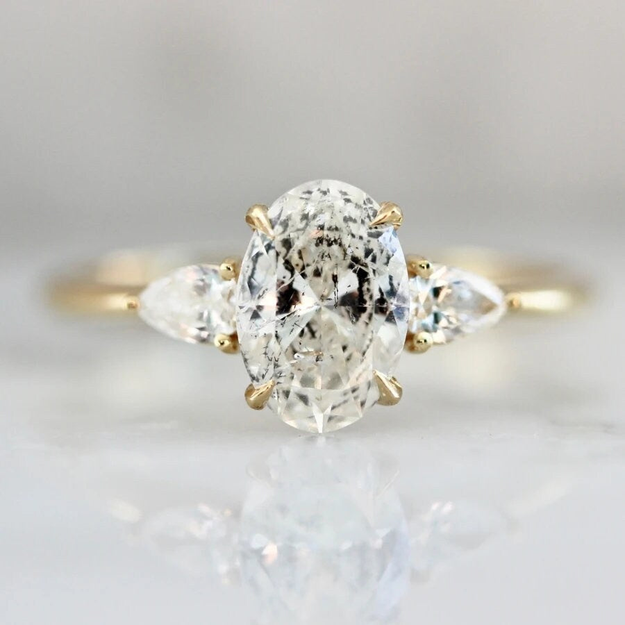 1ct Oval Diamond 18K Yellow Gold Propose Ring