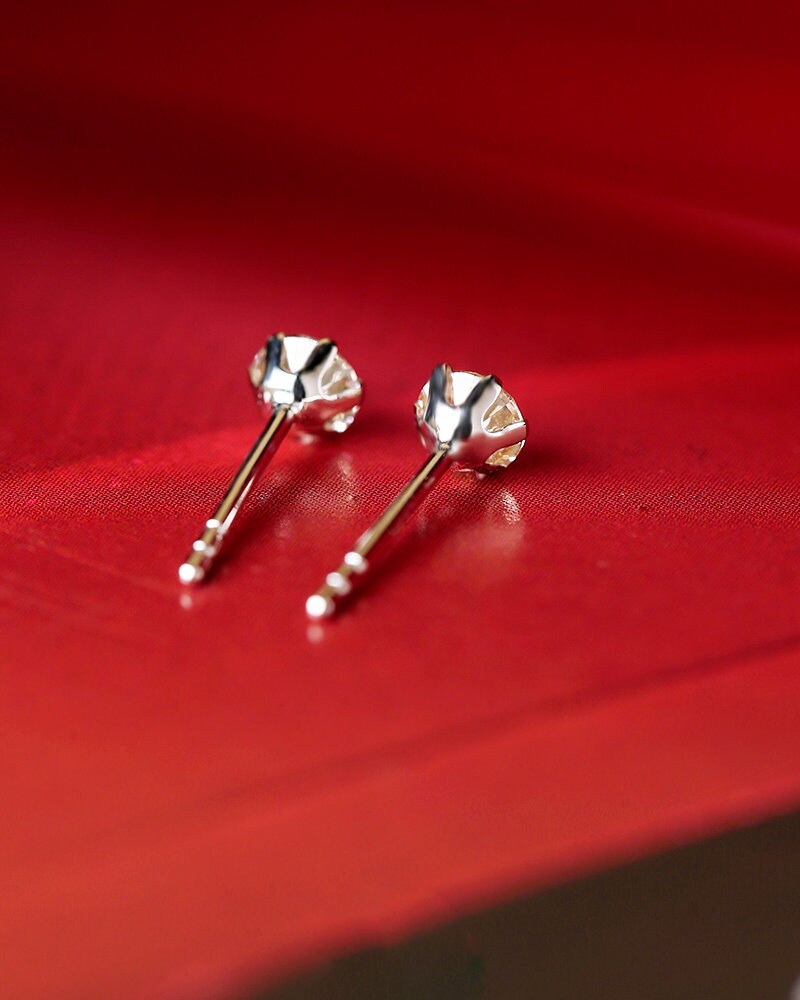 0.5ct Diamonds 18K Yellow Gold Earrings