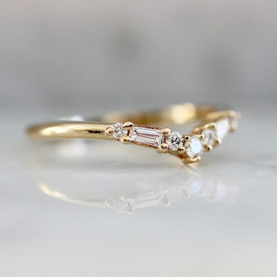 Baguette & Round Cut Diamonds Ring Band in 18K Gold