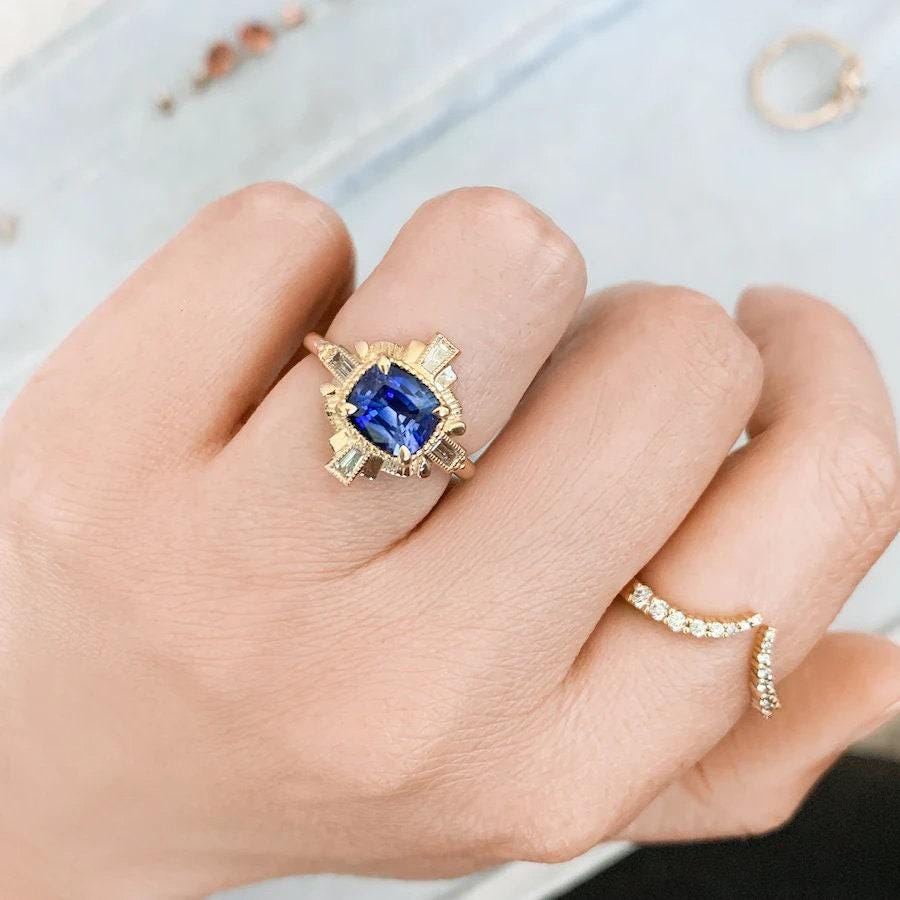 1.5ct Sapphire Horizontal Stone Art Deco Ring - 18K Yellow Gold