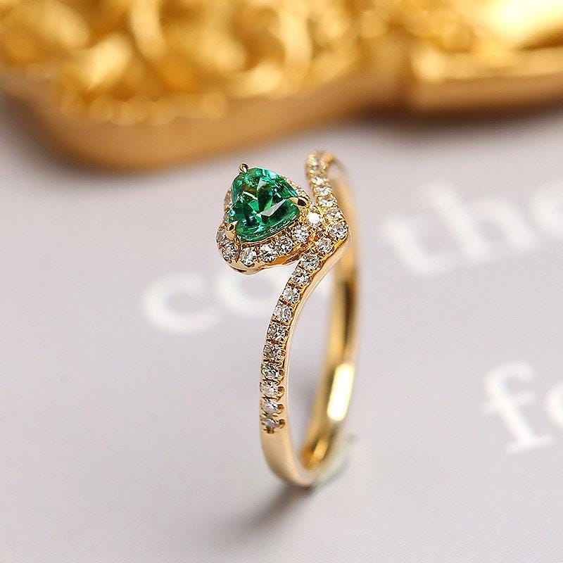 Emerald Heart Shape & Halo Diamond 18K Yellow Gold Ring