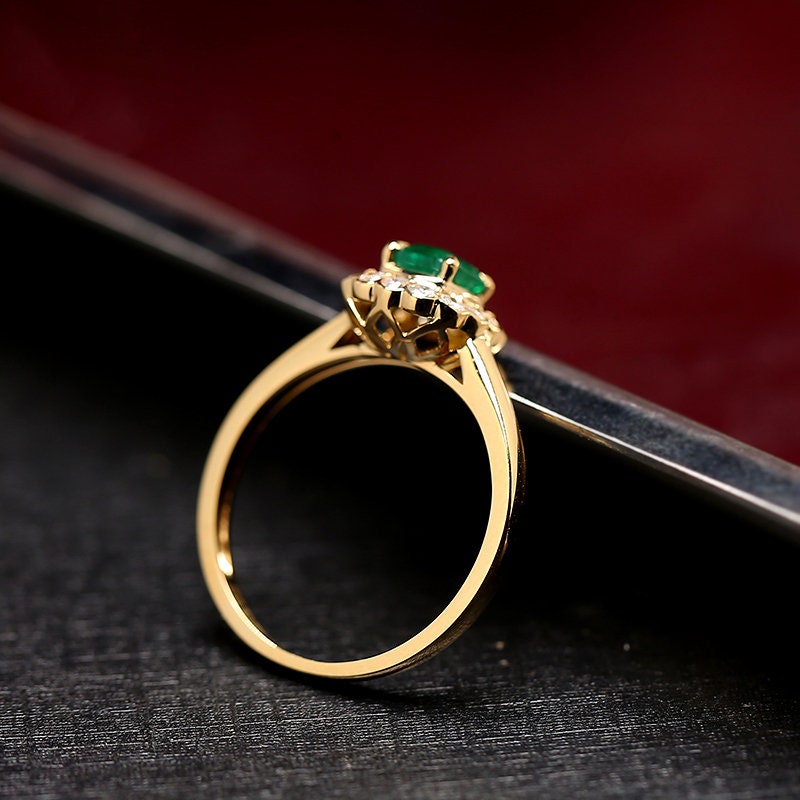 Vintage-Inspired Emerald & Diamond Halo Ring in 18K Yellow Gold