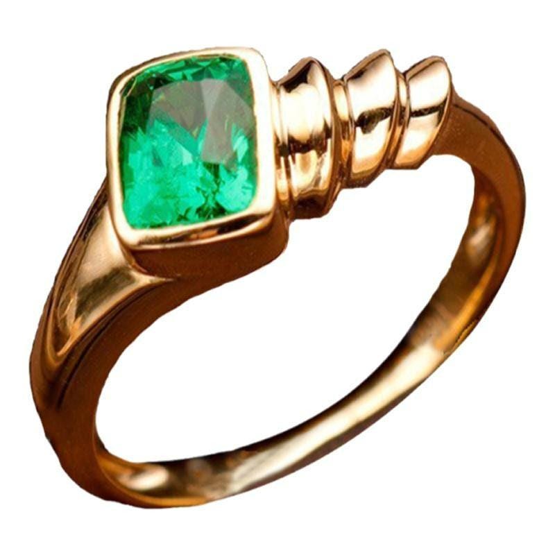 Horizontal Design Tsavorite Ring in 18K Yellow Gold