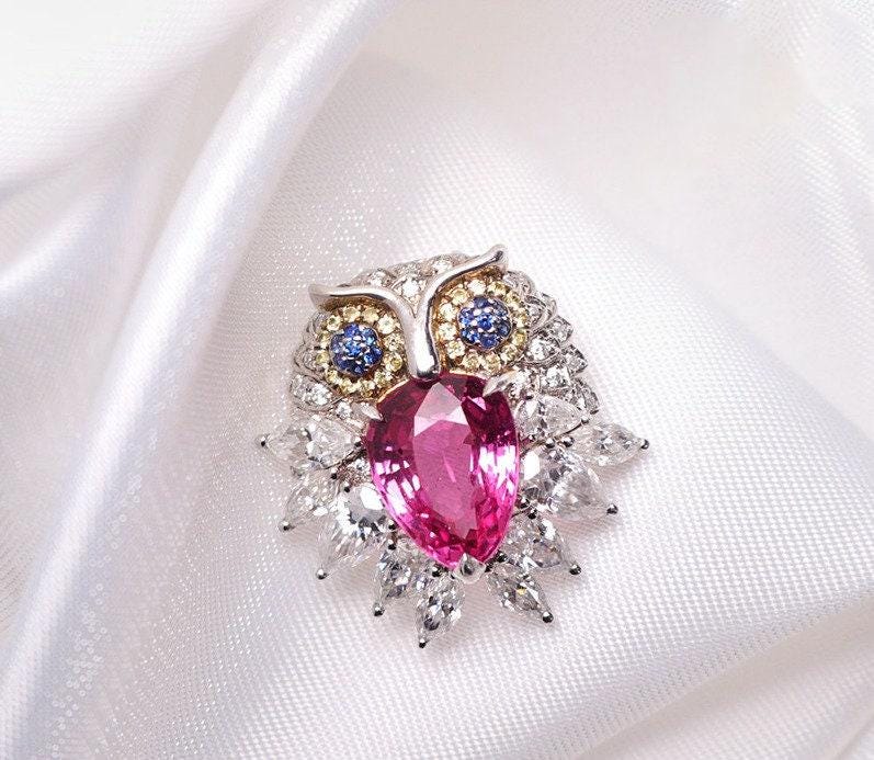 Owl Design Peach Spinel Pendant with Blue Sapphire - 18k Gold
