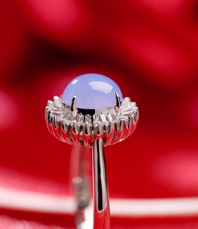 Purple Violet Jade Cabochon 18K White Gold Ring with Diamond Pave