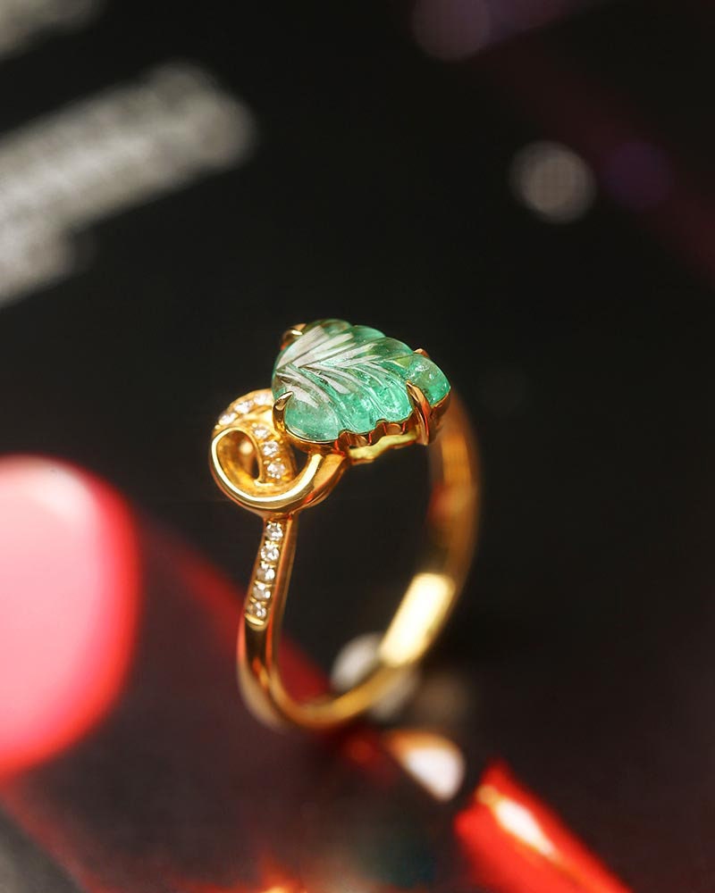 Leaf-Shape Emerald & Diamond Ring in 18K Yellow Gold