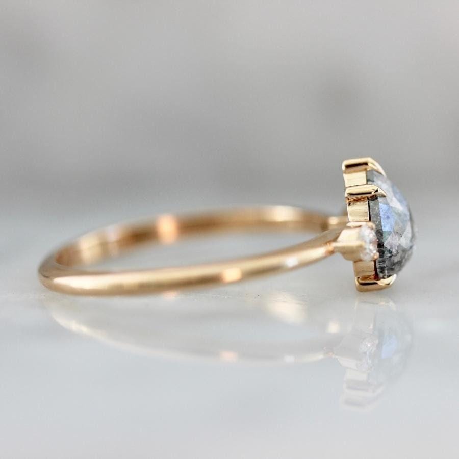 1.2ct Salt & Pepper Diamond Pear-Shaped Stackable Ring in 18K Gold