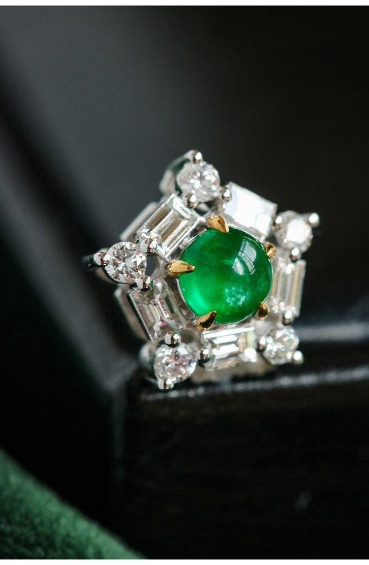 Snowflake Diamonds with Emerald Pendant in 18k White Gold