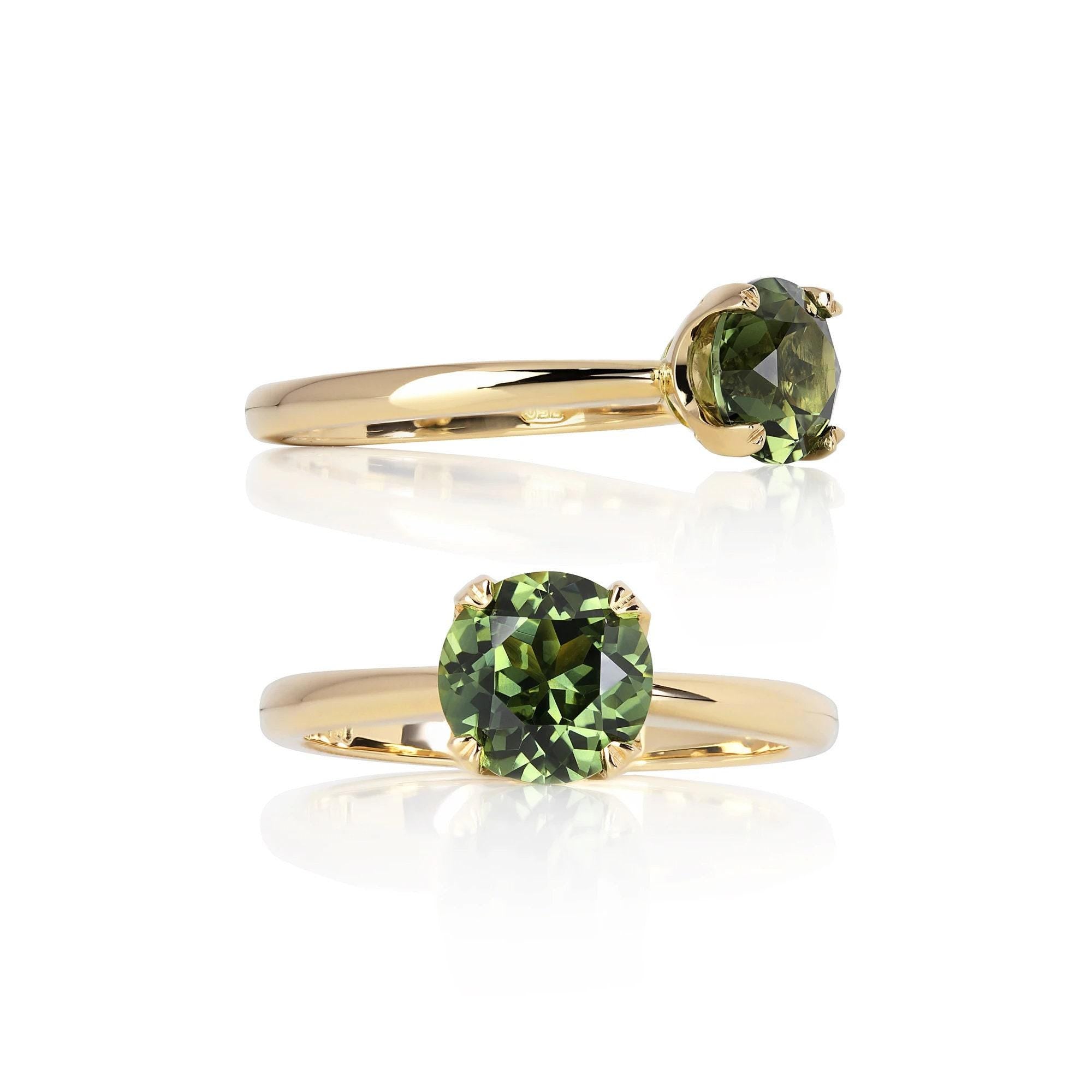 1.5ct Green Sapphire 18K Yellow Gold Stackable Ring
